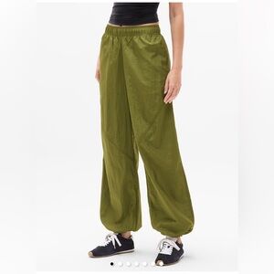 Athleta Lunar Sheen Utility Mid Rise Pant NWT NBW